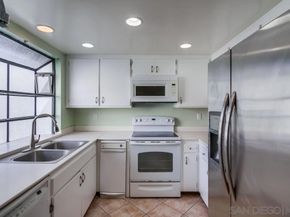 4044 Crystal Dawn Ln 203, San Diego CA 92122