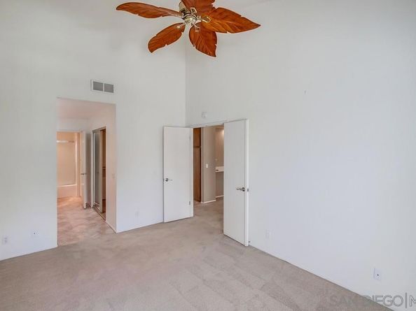 4044 Crystal Dawn Ln 203, San Diego CA 92122