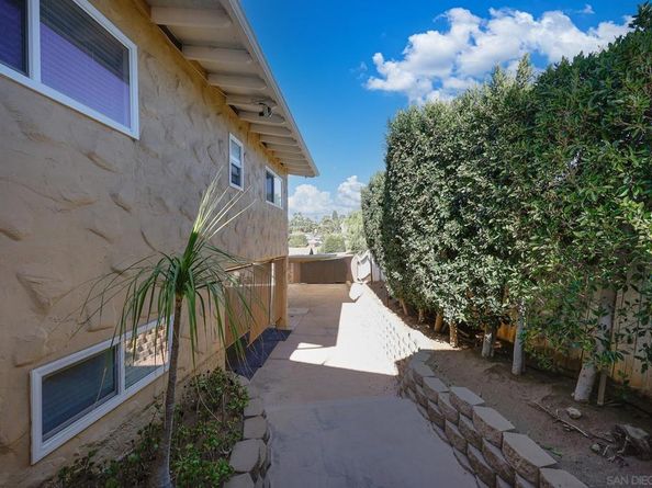 2167 Sunset Dr, Escondido CA 92025