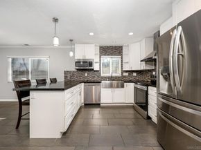 2167 Sunset Dr, Escondido CA 92025