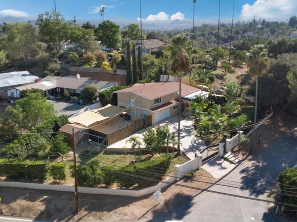 2167 Sunset Dr, Escondido CA 92025