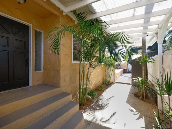 2167 Sunset Dr, Escondido CA 92025