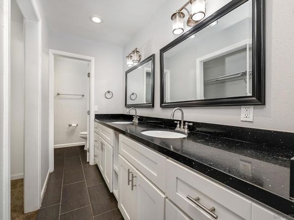 2167 Sunset Dr, Escondido CA 92025