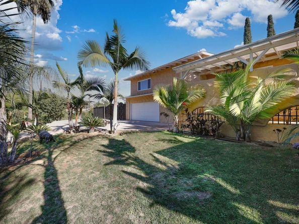 2167 Sunset Dr, Escondido CA 92025