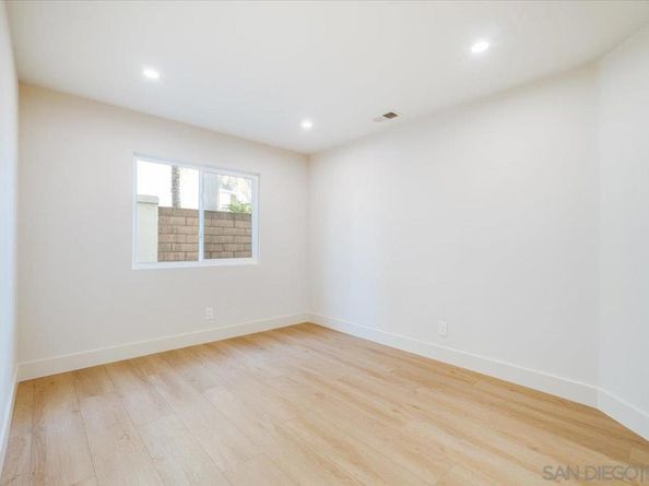 1736 Blackbird Cir, Carlsbad CA 92011