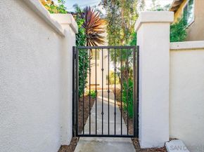 1736 Blackbird Cir, Carlsbad CA 92011