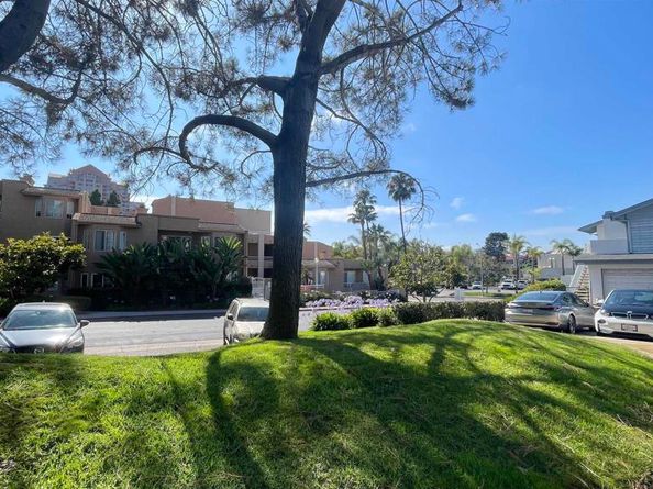 4044 Crystal Dawn Ln 103, San Diego CA 92122