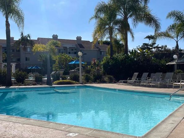 4044 Crystal Dawn Ln 103, San Diego CA 92122