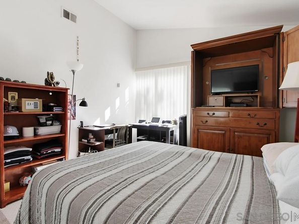 2114 Willowbrook, Escondido CA 92029