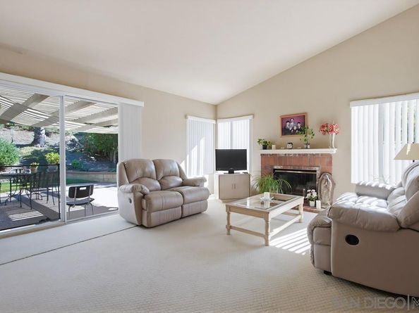 2114 Willowbrook, Escondido CA 92029