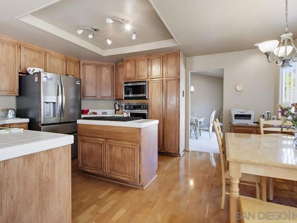 2114 Willowbrook, Escondido CA 92029