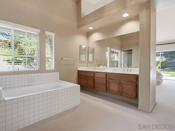 2114 Willowbrook, Escondido CA 92029