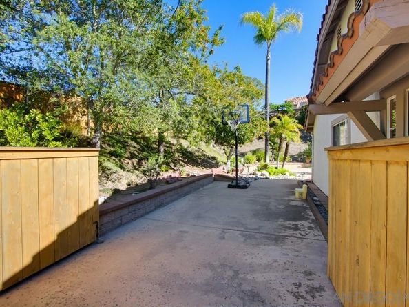 2114 Willowbrook, Escondido CA 92029