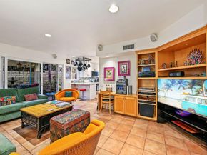 7215 Daffodil Pl, Carlsbad CA 92011