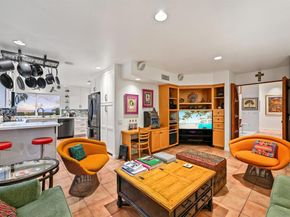 7215 Daffodil Pl, Carlsbad CA 92011