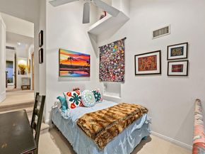 7215 Daffodil Pl, Carlsbad CA 92011