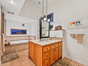 7215 Daffodil Pl, Carlsbad CA 92011