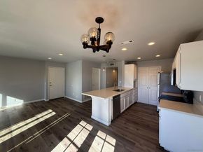 4666 Mission Ave 14, San Diego CA 92116