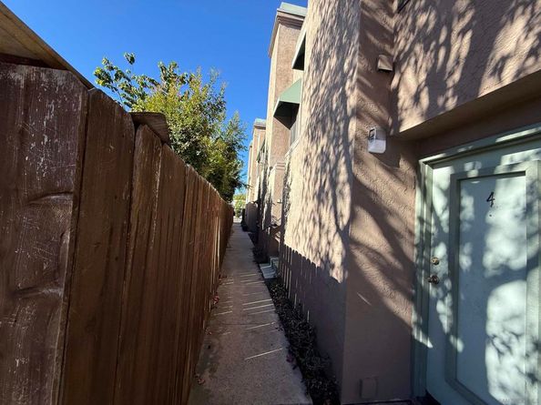 4666 Mission Ave 14, San Diego CA 92116