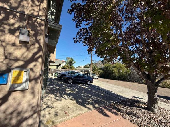 4666 Mission Ave 14, San Diego CA 92116