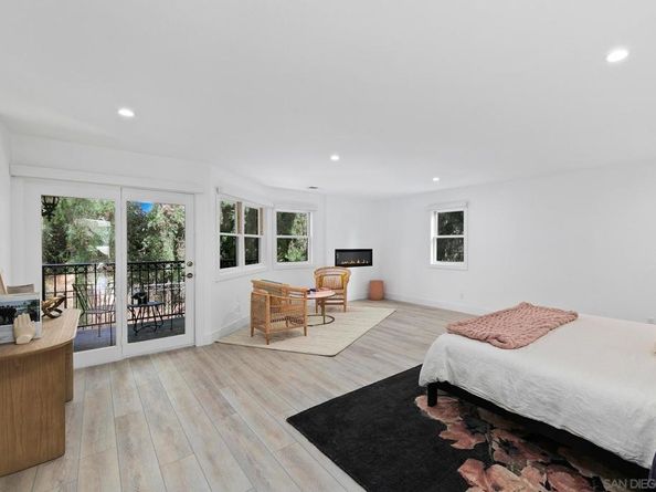 7359 Alicante Rd, Carlsbad CA 92009