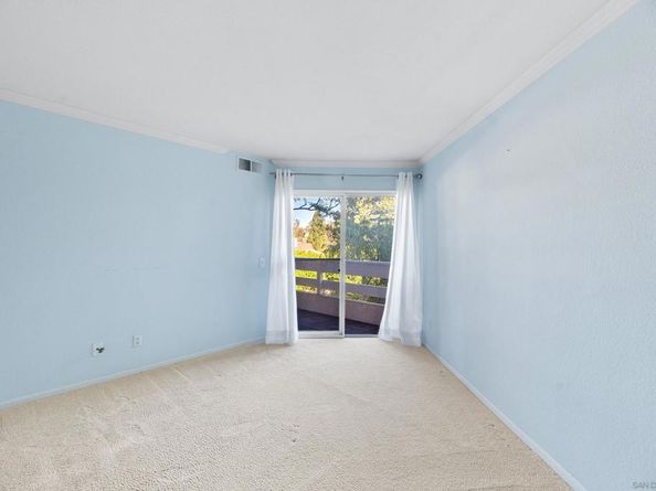 7087 Camino Revueltos  #302, San Diego CA 92111