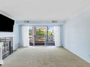 7087 Camino Revueltos  #302, San Diego CA 92111