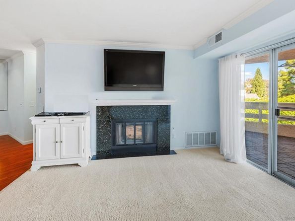 7087 Camino Revueltos  #302, San Diego CA 92111
