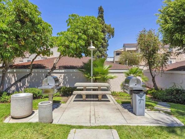 7087 Camino Revueltos  #302, San Diego CA 92111