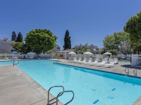 7087 Camino Revueltos  #302, San Diego CA 92111