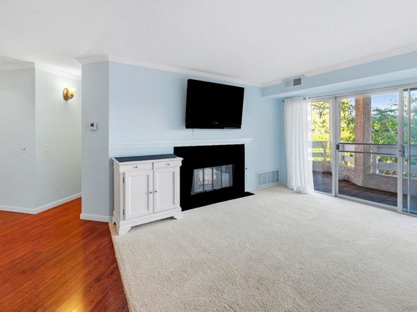 7087 Camino Revueltos  #302, San Diego CA 92111