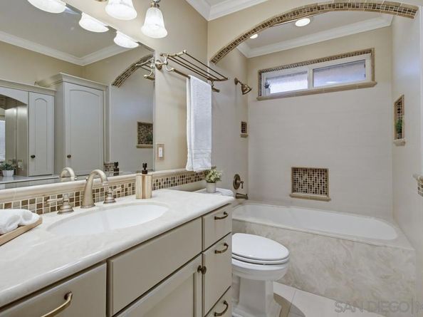 11385 Paseo Albacete, San Diego CA 92129