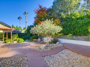 11385 Paseo Albacete, San Diego CA 92129