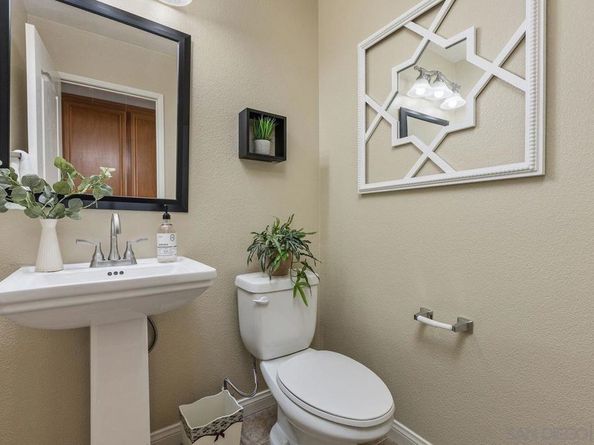 16913 New Rochelle Way 83, San Diego CA 92127