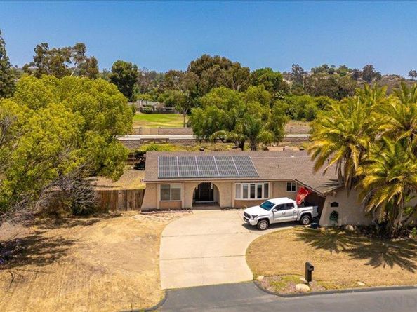 1525 Fair Glen Rd, El Cajon CA 92019