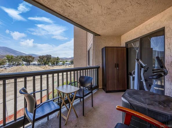 2916 Elm Tree Ct, Spring Valley CA 91978