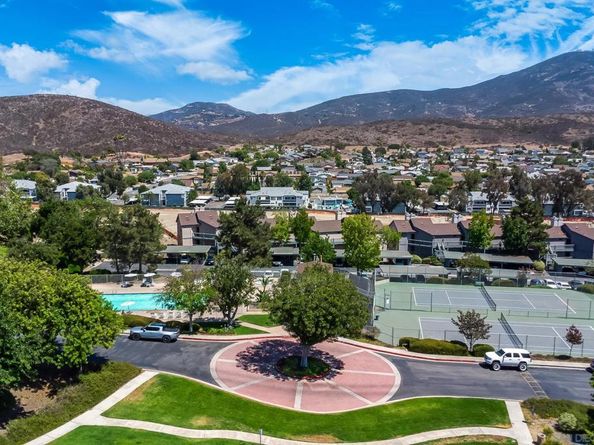 2916 Elm Tree Ct, Spring Valley CA 91978