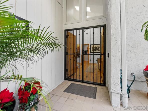 2047 Caminito Circulo Norte, La Jolla CA 92037