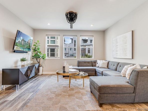 2804 Avella Circle, San Diego CA 92108