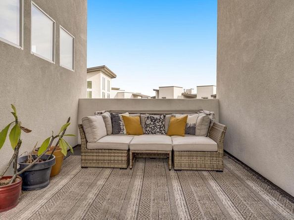 2804 Avella Circle, San Diego CA 92108