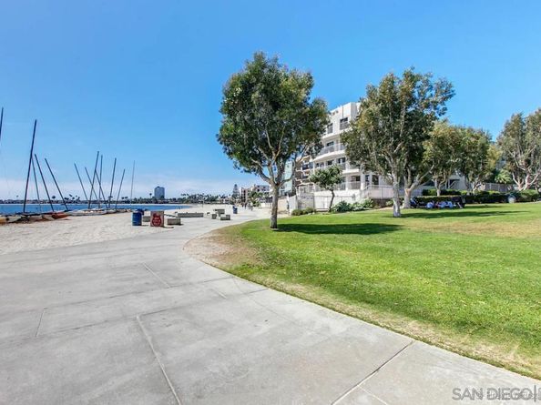 1959 Felspar St 3, San Diego CA 92109