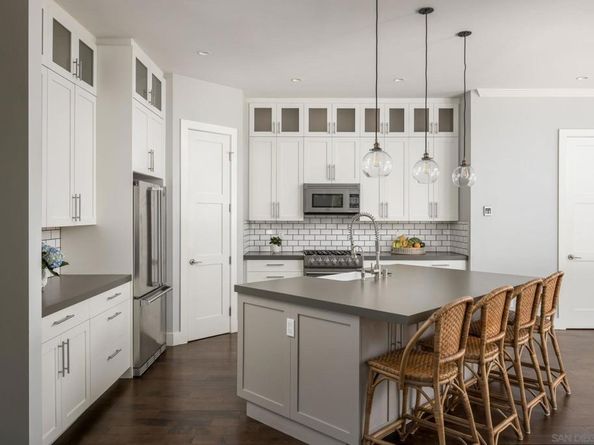 6411 Dowling Dr, La Jolla CA 92037
