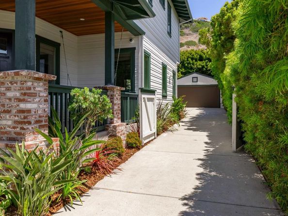 6411 Dowling Dr, La Jolla CA 92037