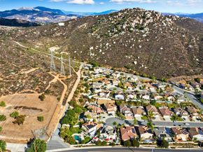 10836 Stoney Creek Ct, Santee CA 92071