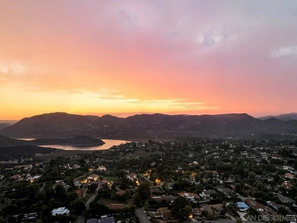 2927 Circle Drive, Escondido CA 92029