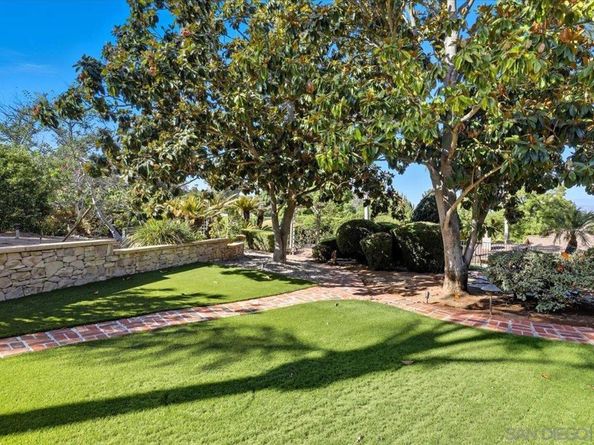 2927 Circle Drive, Escondido CA 92029