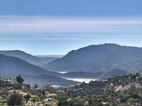 2927 Circle Drive, Escondido CA 92029