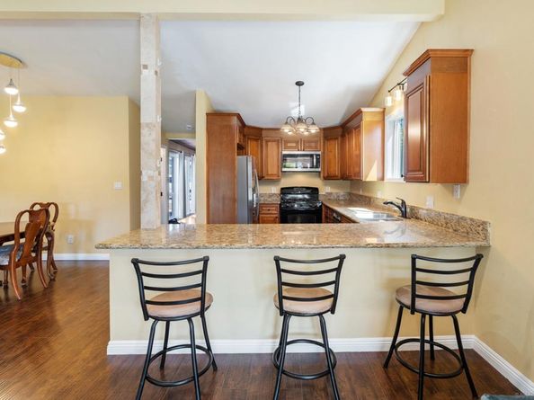 2130 Cardinal Dr, San Diego CA 92123