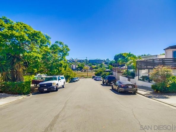 4263 Mentone St, San Diego CA 92107