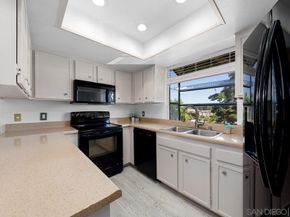 440 W Citracado Parkway 16, Escondido CA 92025